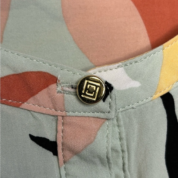 Liz Claiborne lightweight floral green tunic blouse | Size XXL - Picture 4 of 6